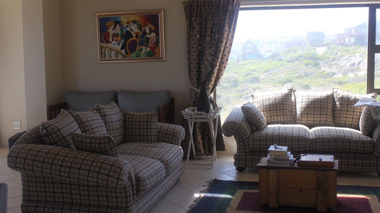 Photo of Livingroom in Oyster Bay