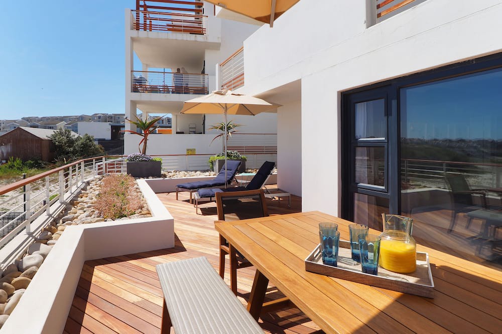Photo of Patio Balcony in Big Bay