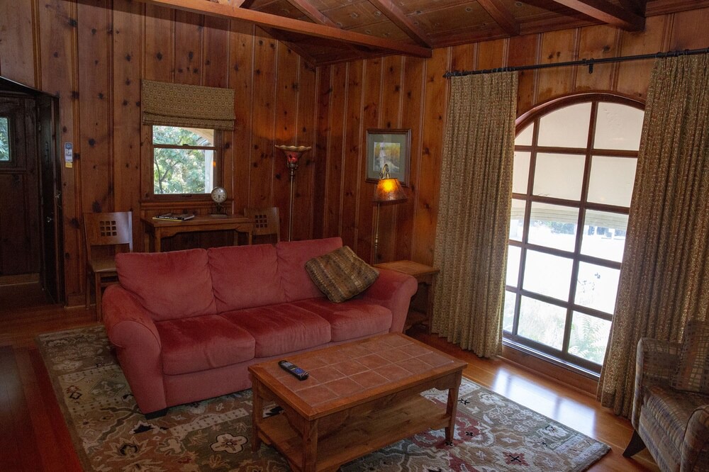 Photo of Livingroom in Sutter Creek