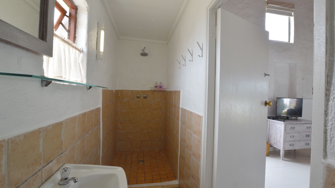 Photo of Bathroom in Yzerfontein