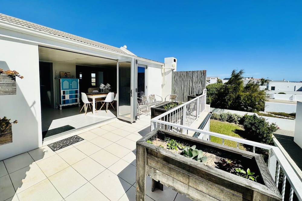 Photo of Outdoor in Stompneusbaai