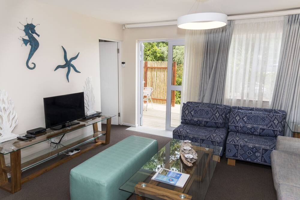 Photo of Livingroom in Hunter's Home