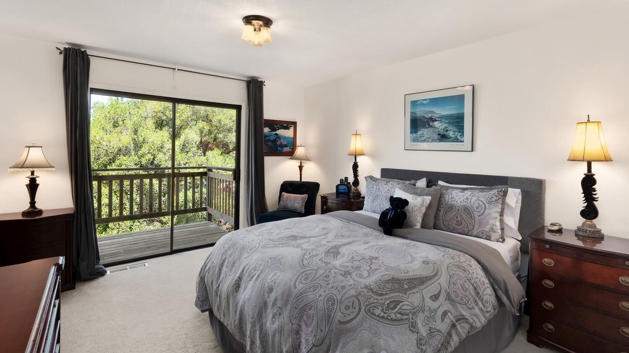 Photo of Bedroom in Del Monte Forest