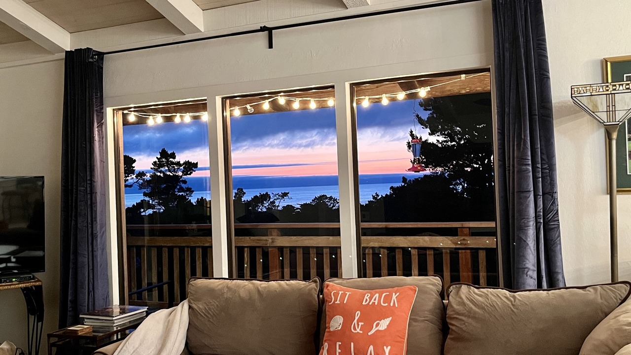 Photo of Livingroom in Del Monte Forest