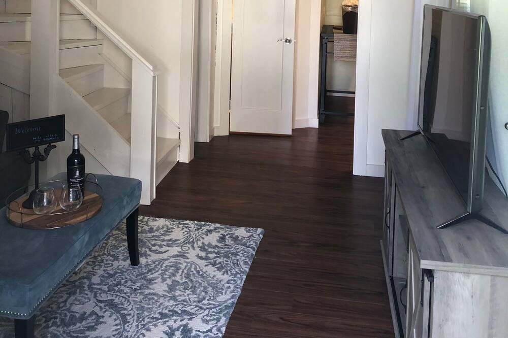 Photo of Bedroom in Willow Glen