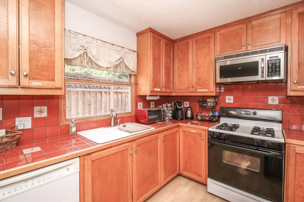 Photo of Kitchen in Edgewood Park