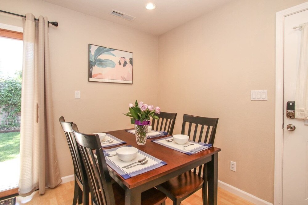 Photo of Kitchen in Edgewood Park