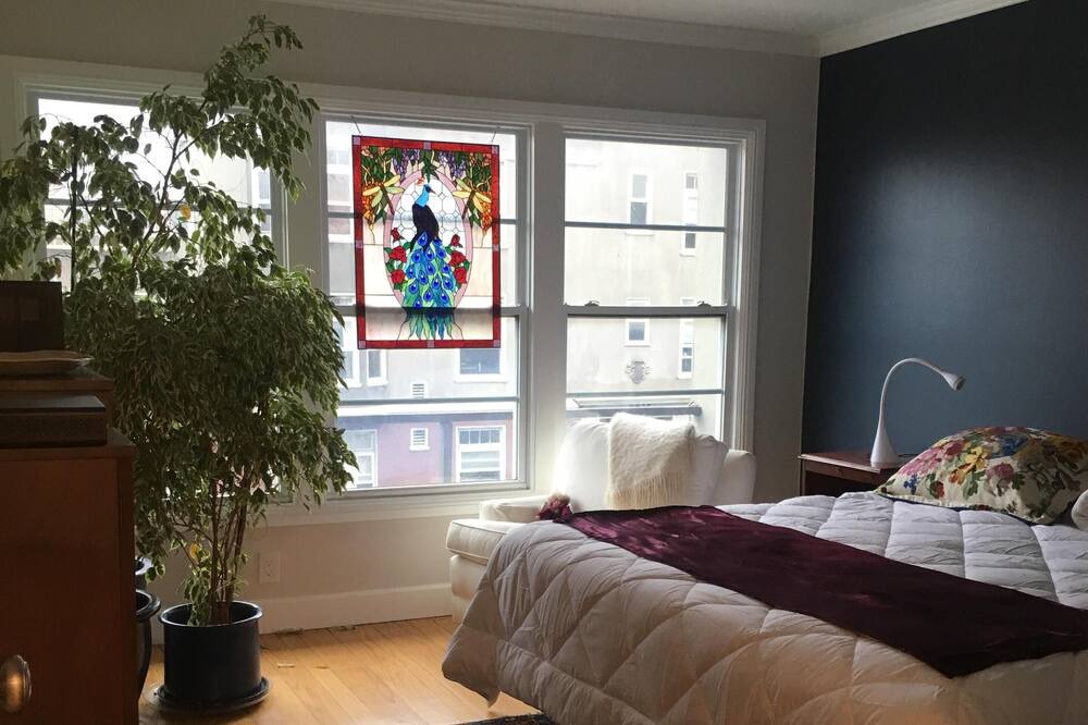 Photo of Others in Pacific Heights