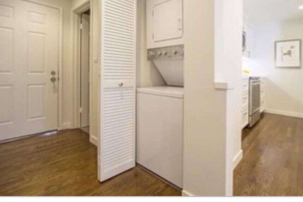Photo of Bedroom in Lower Pacific Heights
