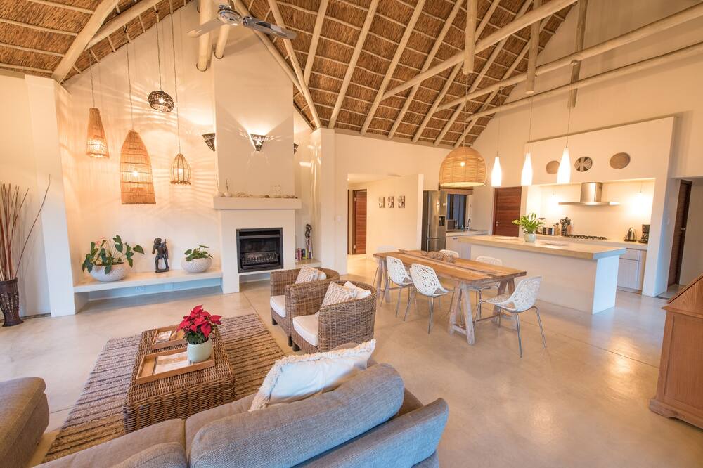 Photo of Livingroom in Hoedspruit