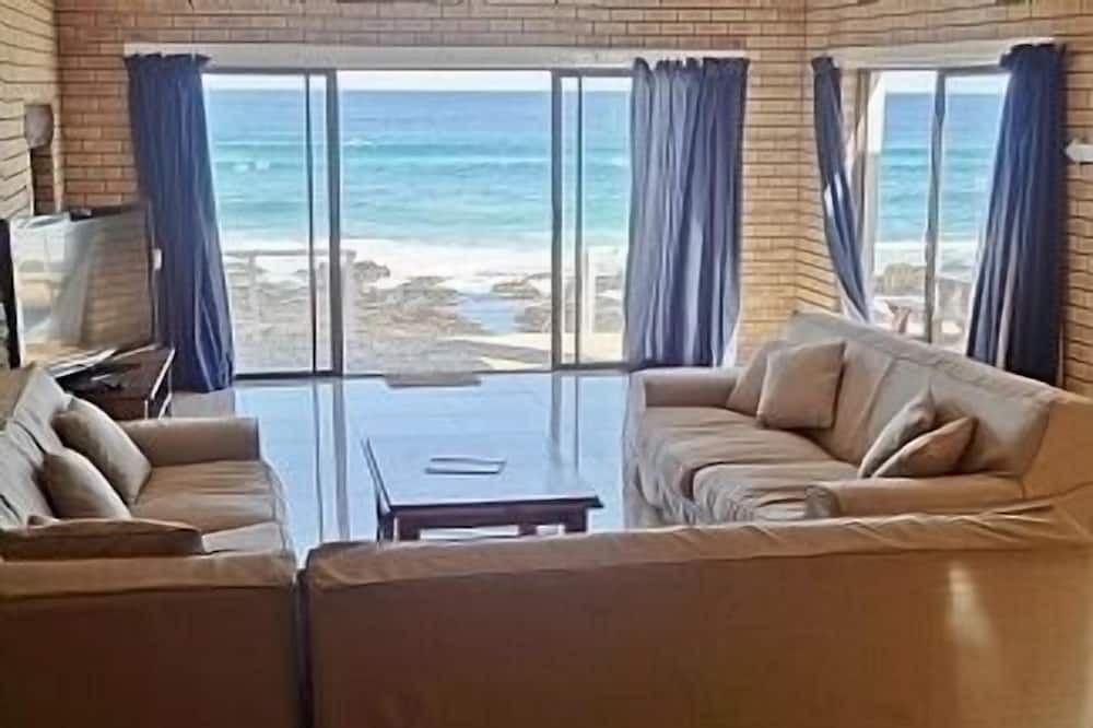 Photo of Livingroom in Seaview