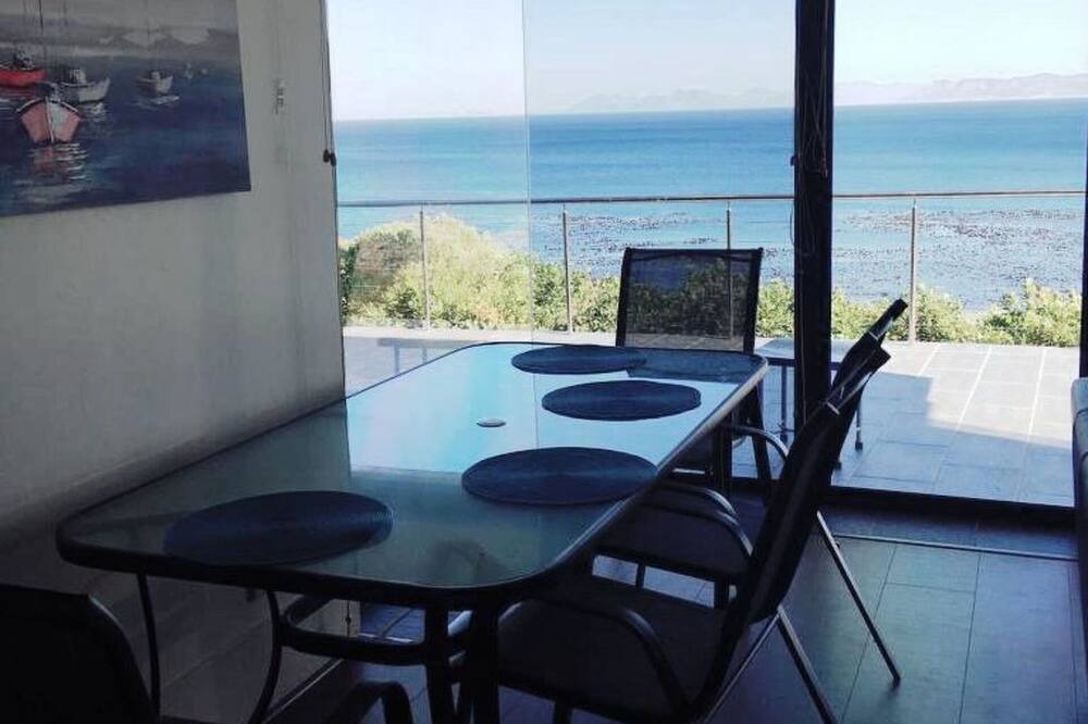 Photo of Bedroom in Gansbaai