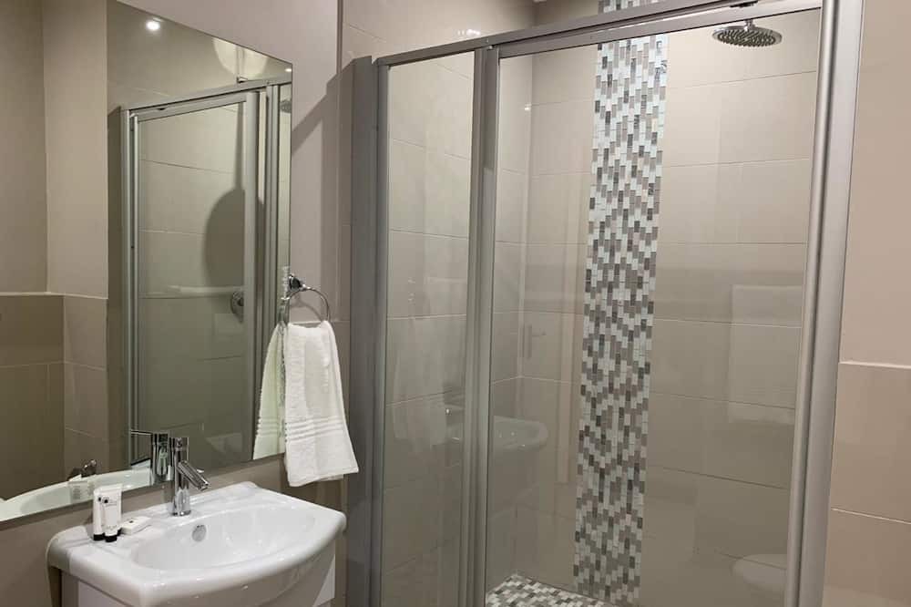 Photo of Bathroom in Arcadia