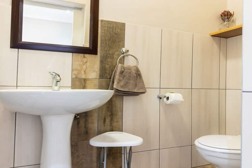 Photo of Bathroom in Oudtshoorn