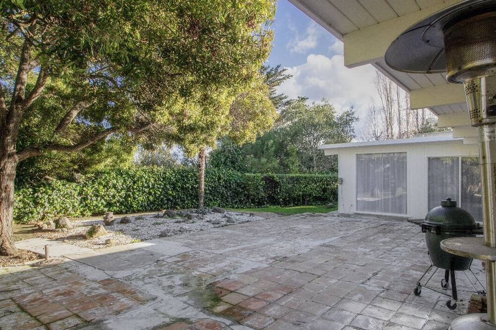 Photo of Patio Balcony in Highlands-Baywood Park