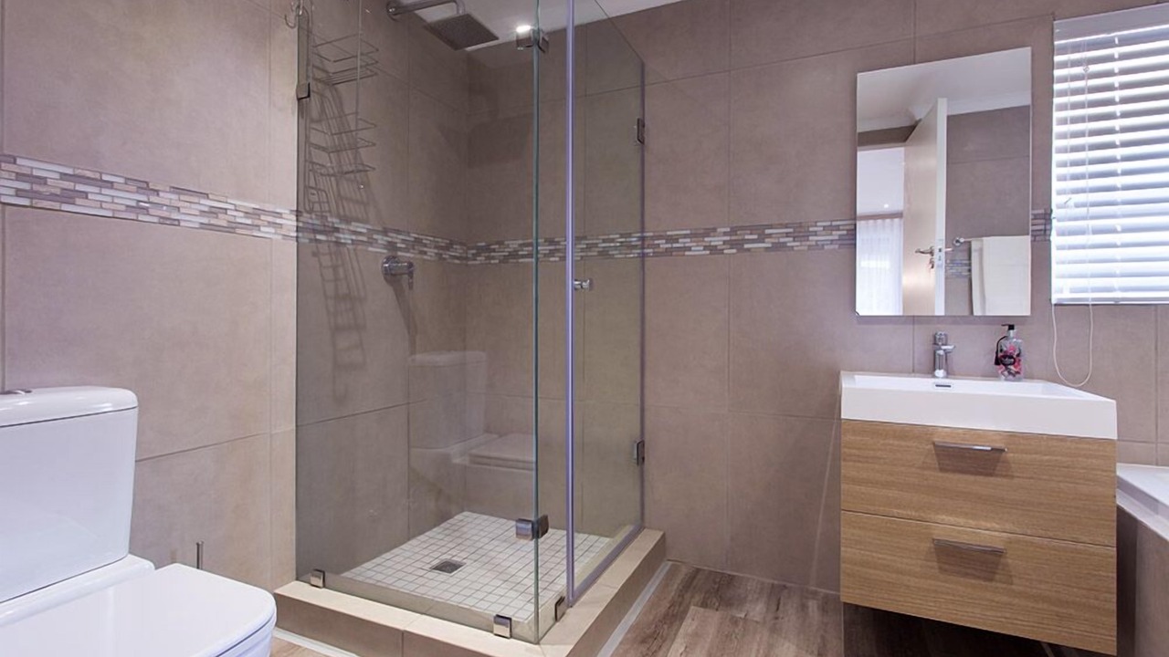 Photo of Bathroom in Waterkloof Glen