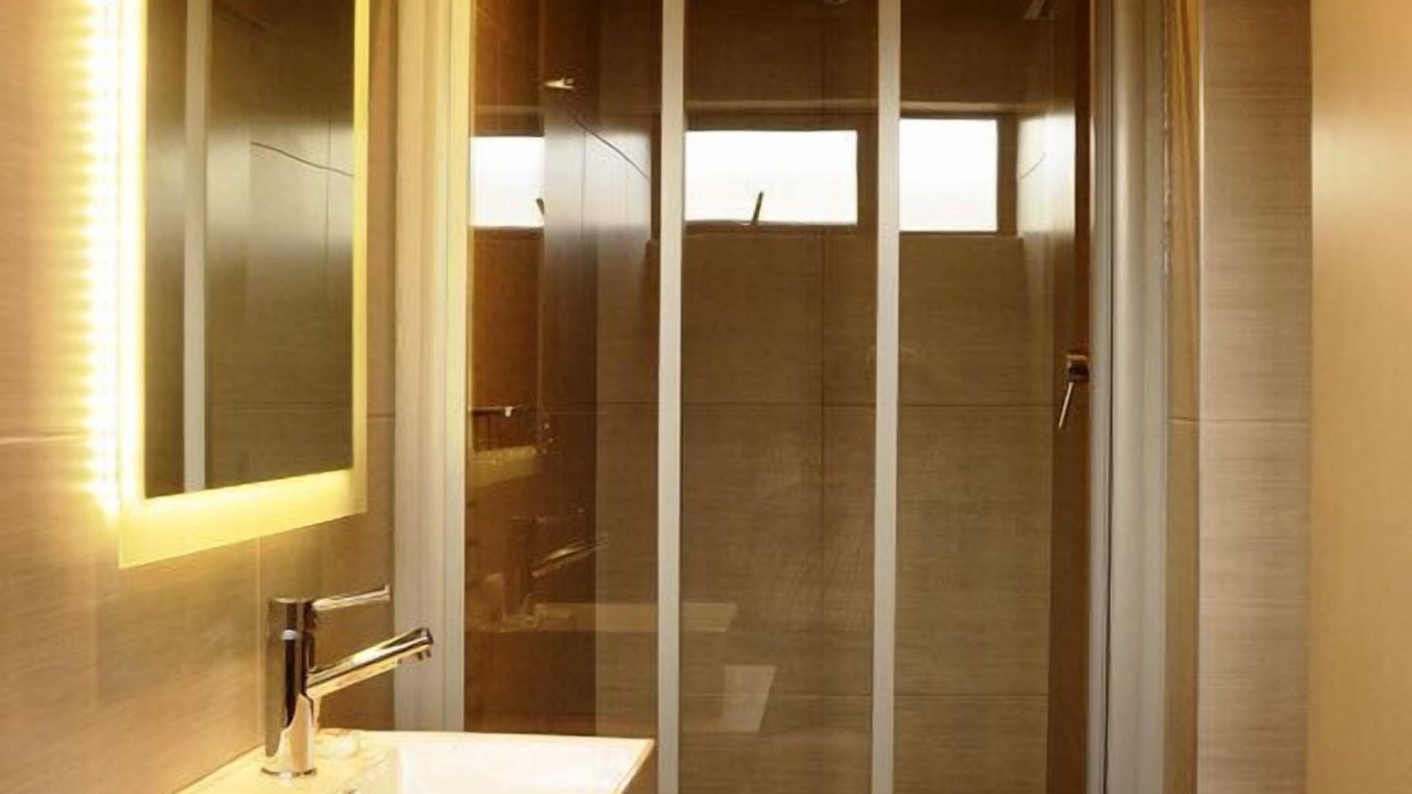 Photo of Bathroom in Langenhoven Park