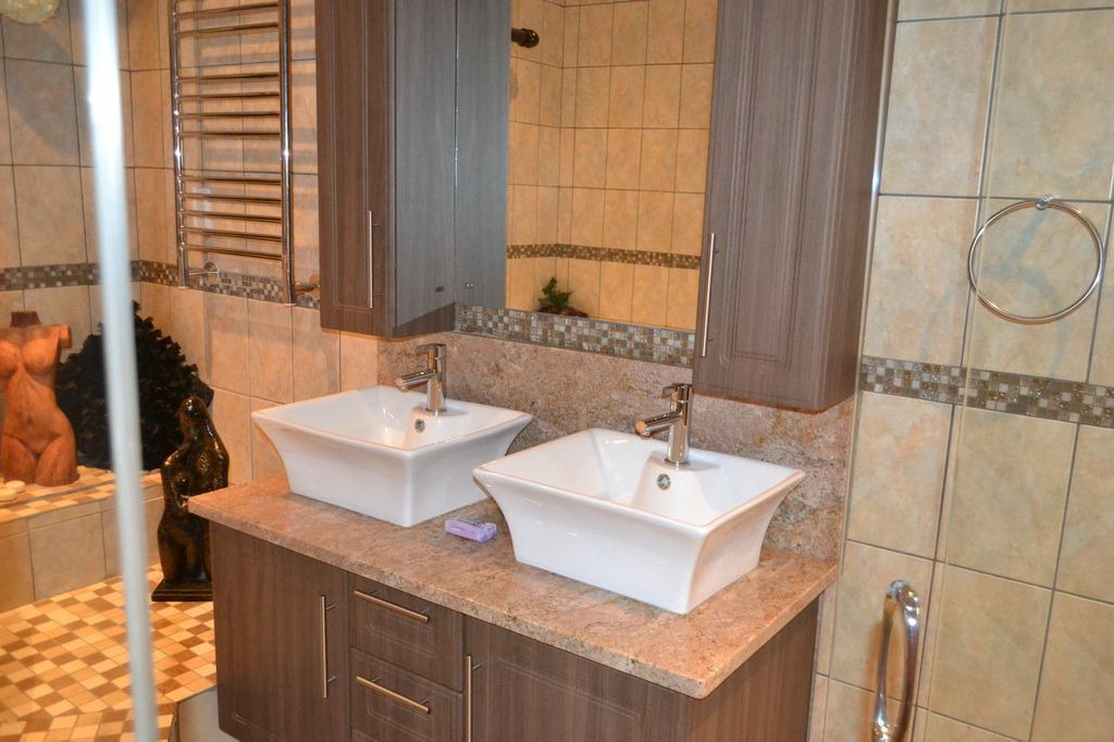 Photo of Bathroom in Lydenburg