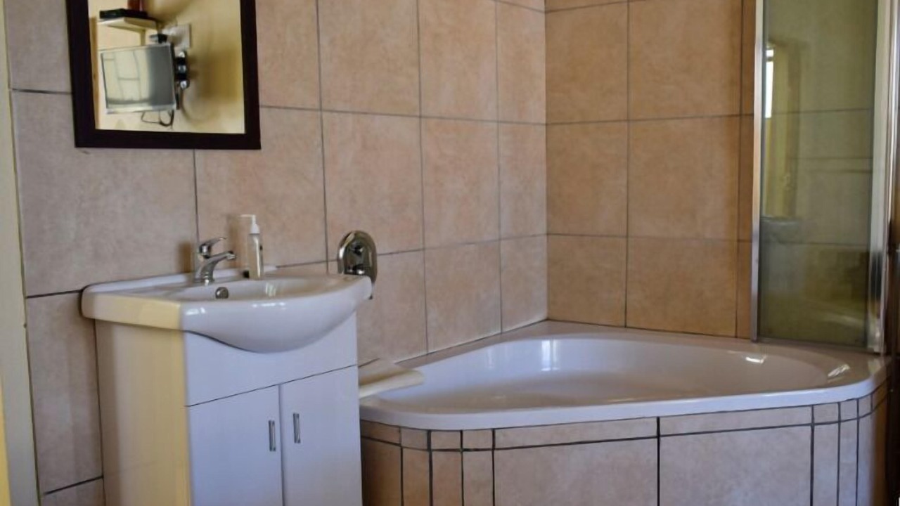 Photo of Bathroom in Robertson