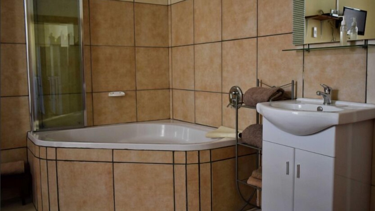 Photo of Bathroom in Robertson