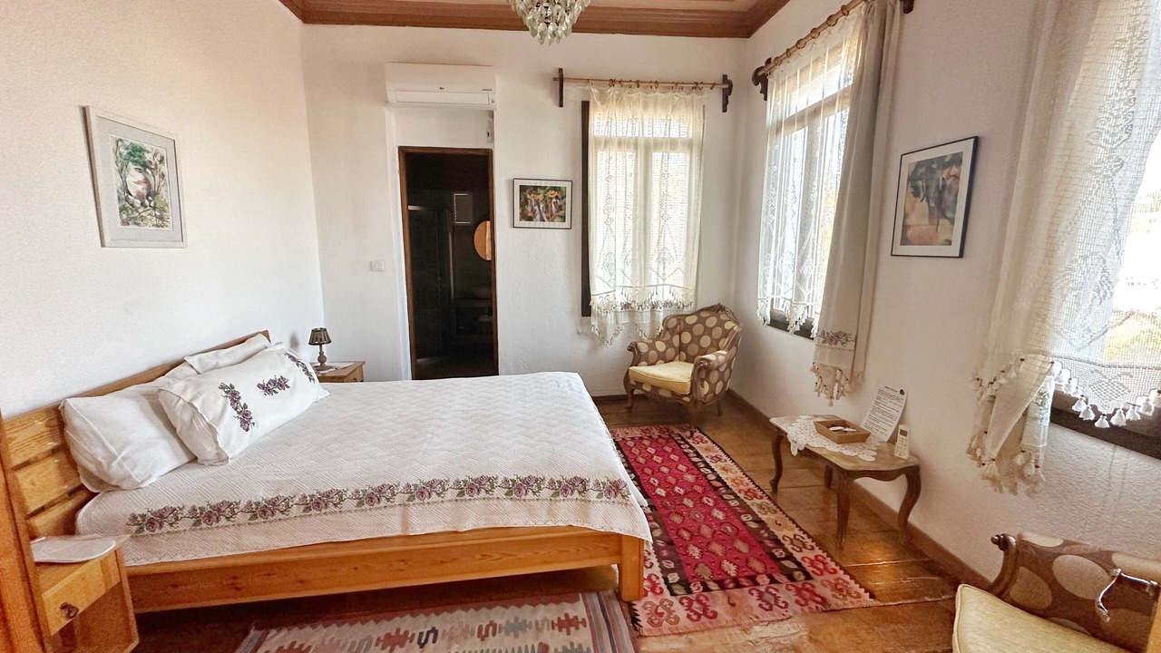 Photo of Bedroom in Karaburun