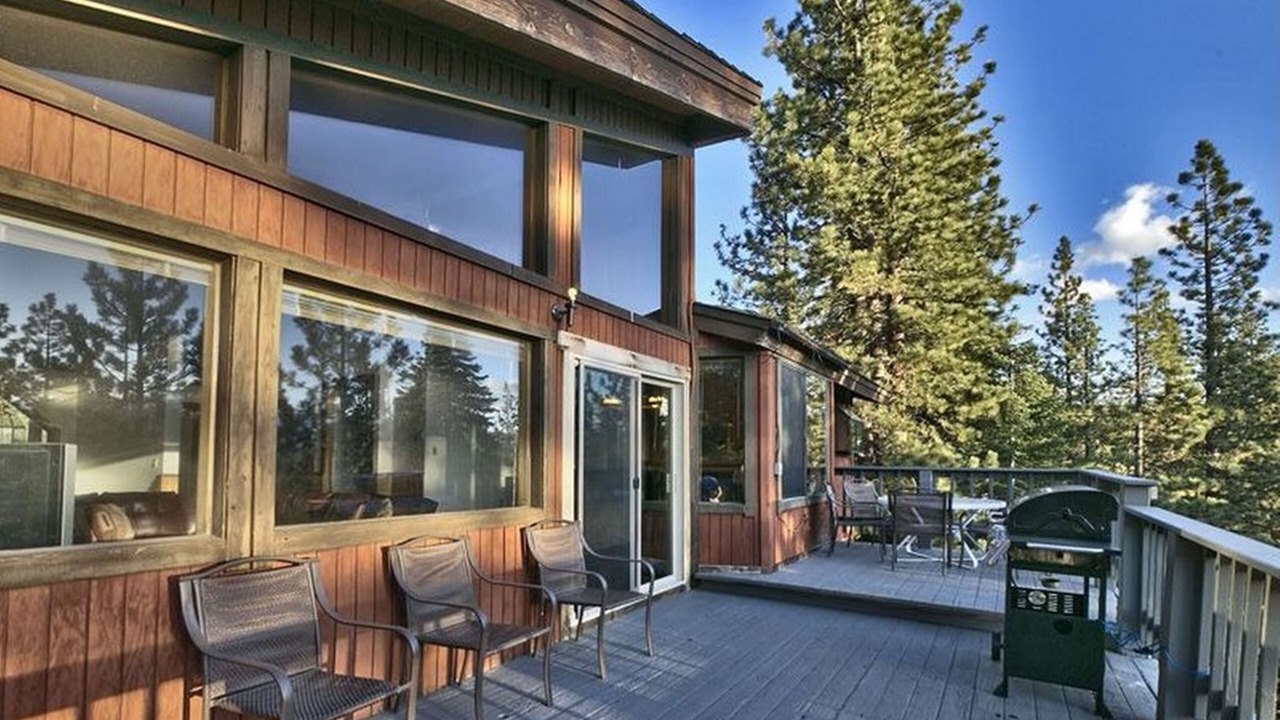 Photo of Outdoor in Pioneer Trail