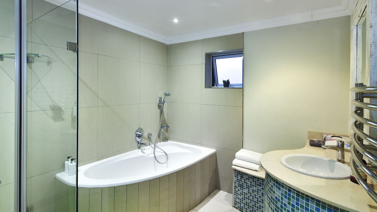 Photo of Bathroom in Sandown
