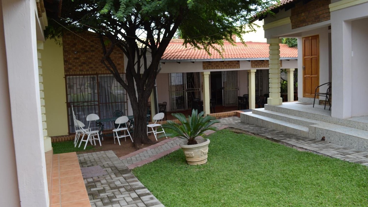 Photo of Patio Balcony in Moses Kotane