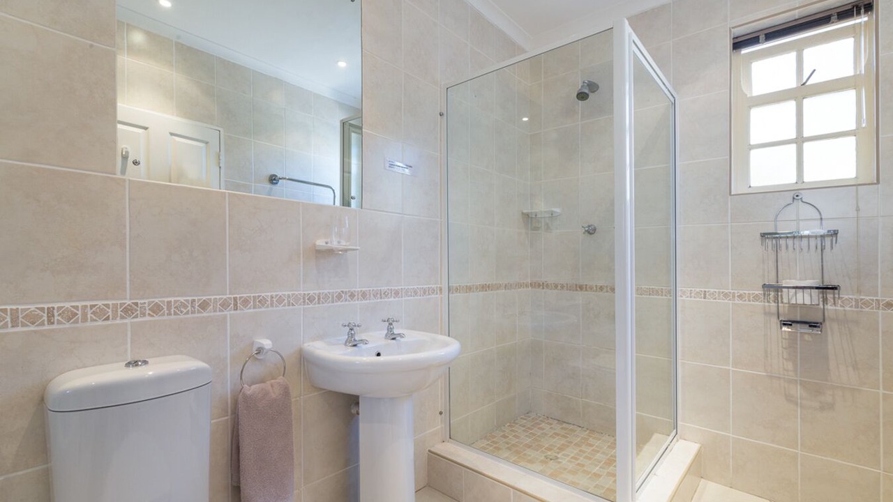 Photo of Bathroom in Lakeside