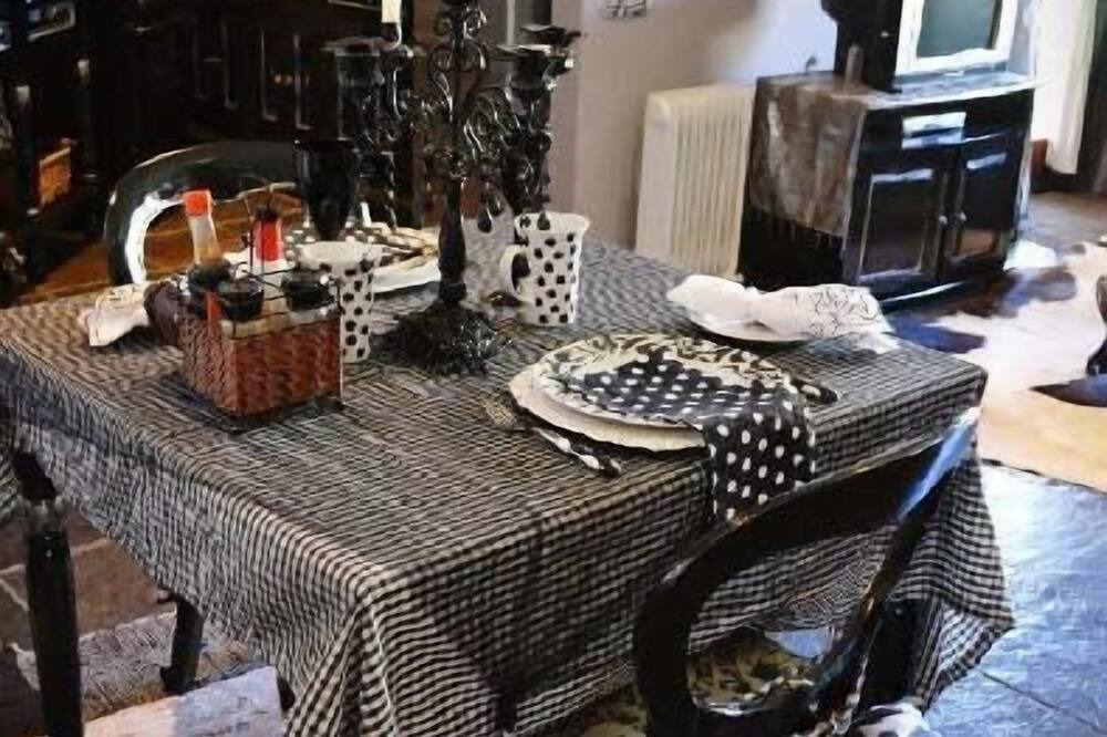 Photo of Livingroom in Lydenburg