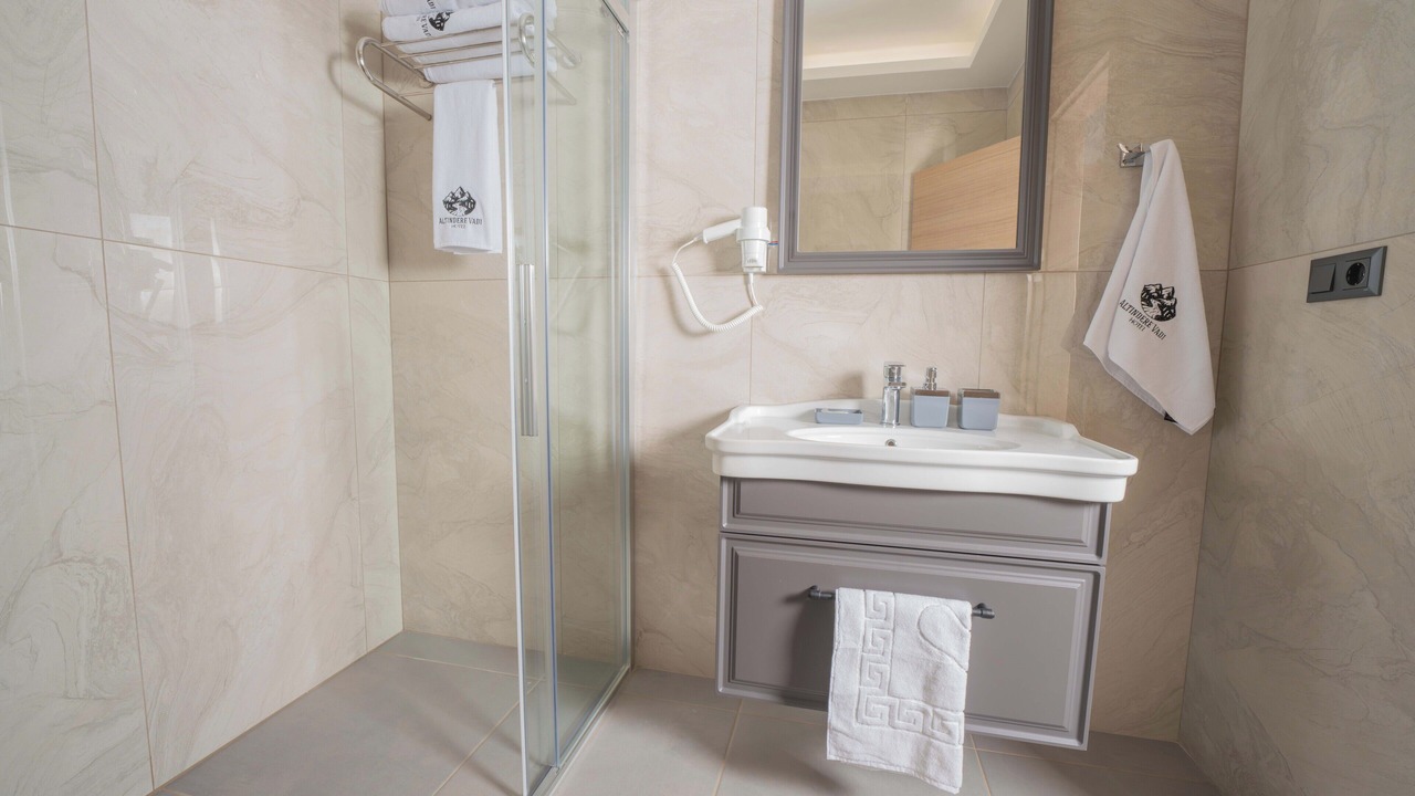 Photo of Bathroom in Altndere