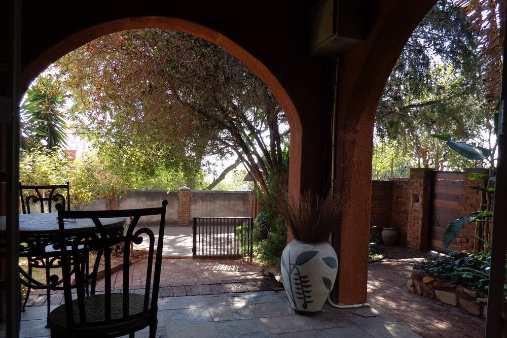 Photo of Patio Balcony in Muckleneuk