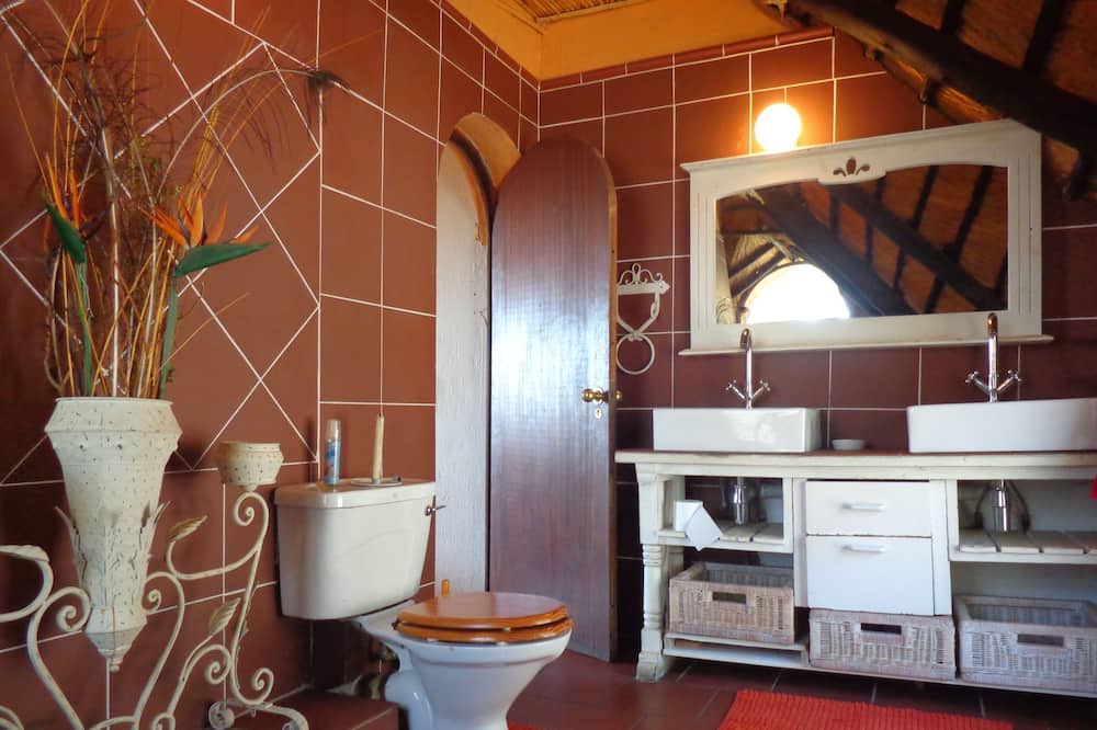 Photo of Bathroom in Muckleneuk