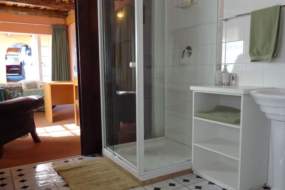 Photo of Bathroom in Muckleneuk