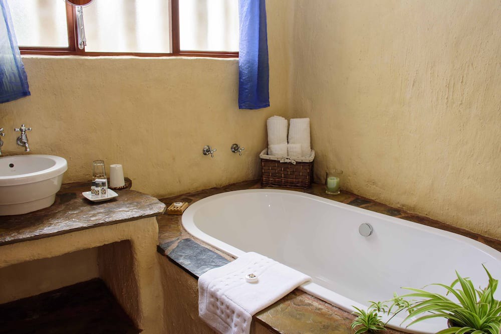 Photo of Bathroom in Greater Johannesburg Metropolitan Area