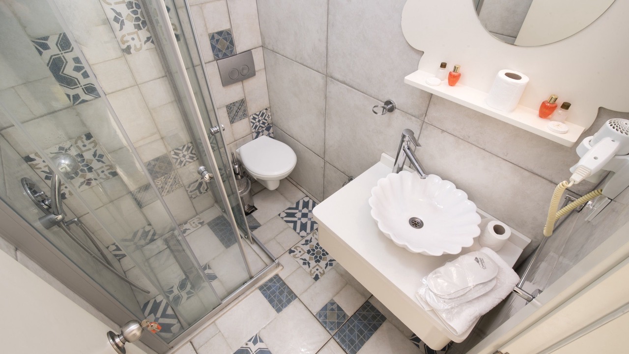 Photo of Bathroom in Adalar