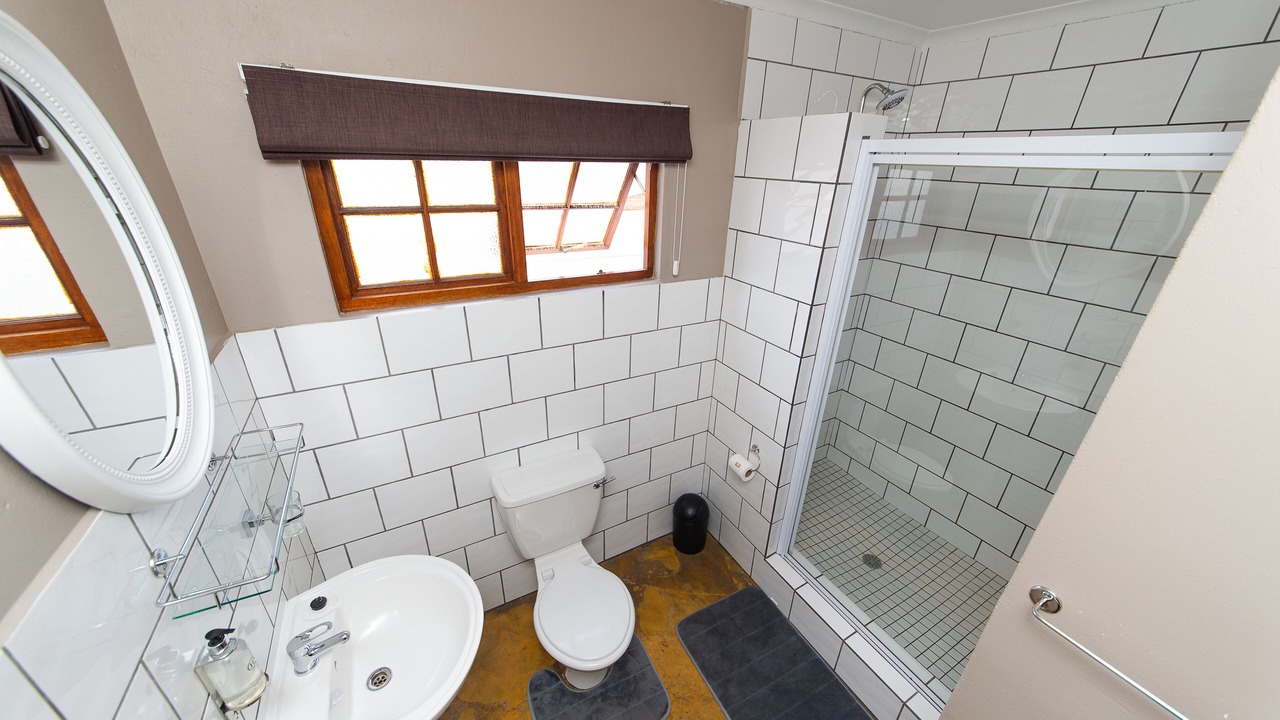 Photo of Bathroom in Springbok