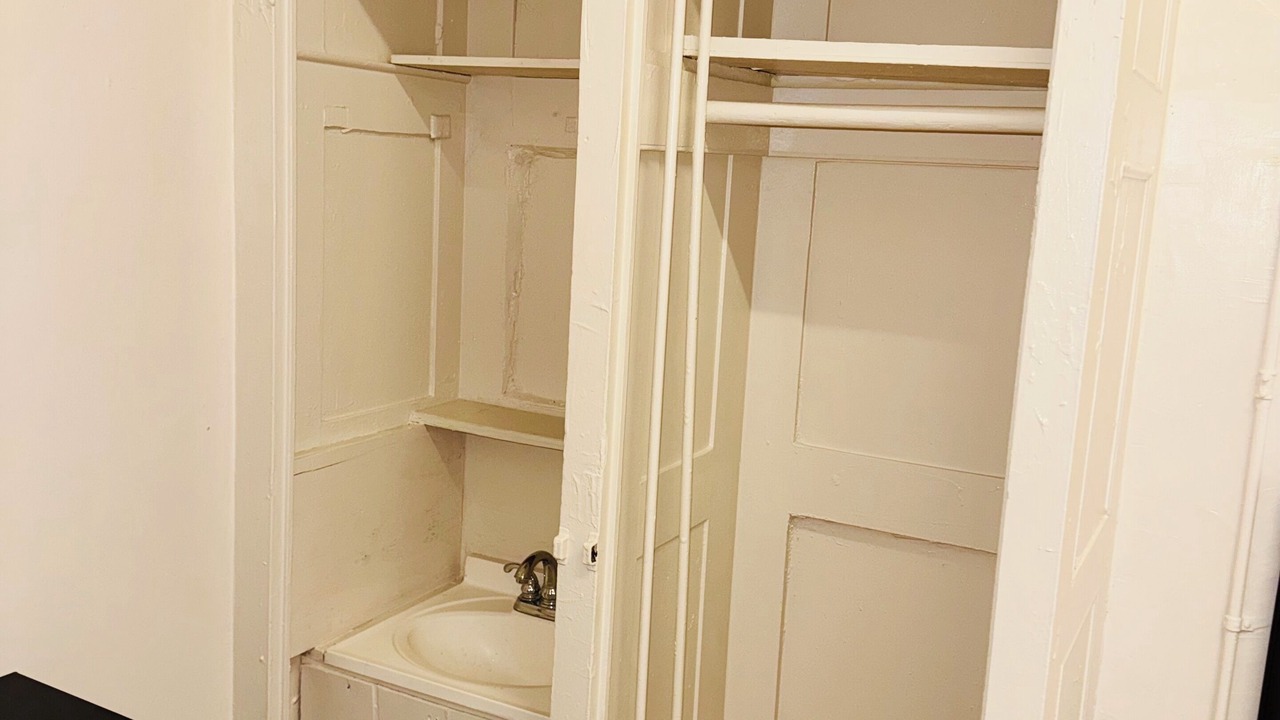 Photo of Bedroom in Tenderloin