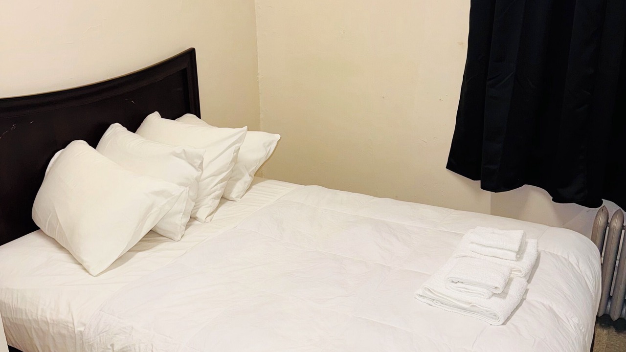 Photo of Bedroom in Tenderloin