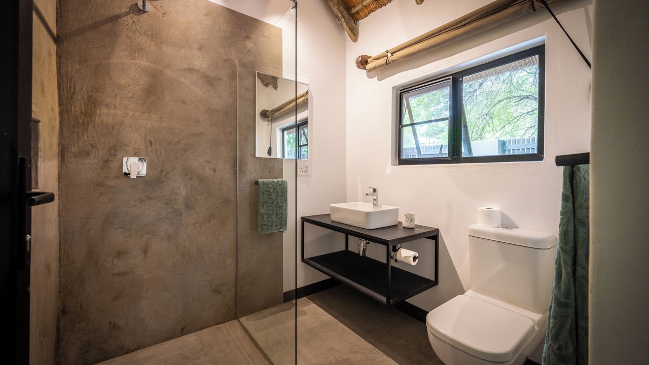 Photo of Bathroom in Thorny Bush Game Reserve