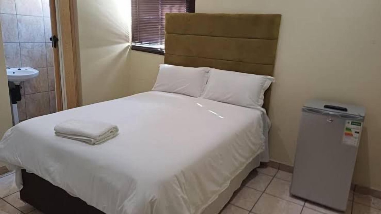Photo of Bedroom in Emalahleni