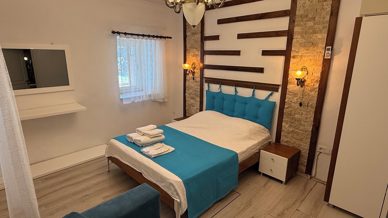 Photo of Bedroom in Behram
