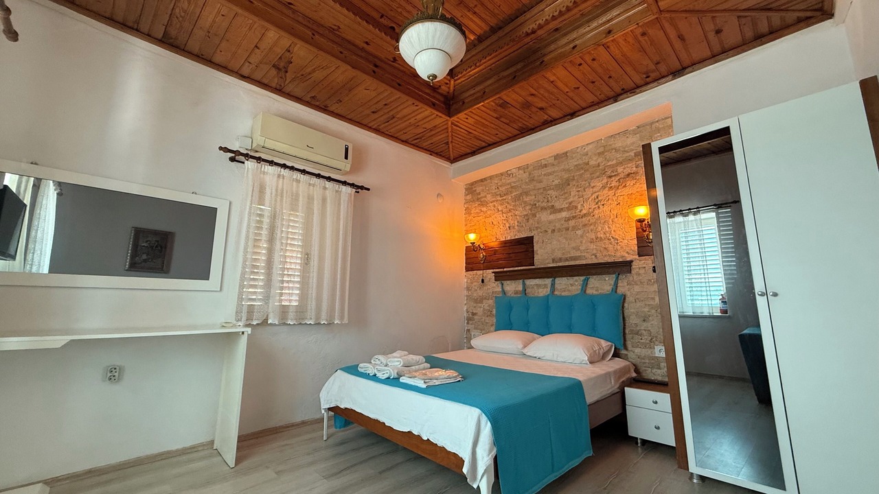 Photo of Bedroom in Behram