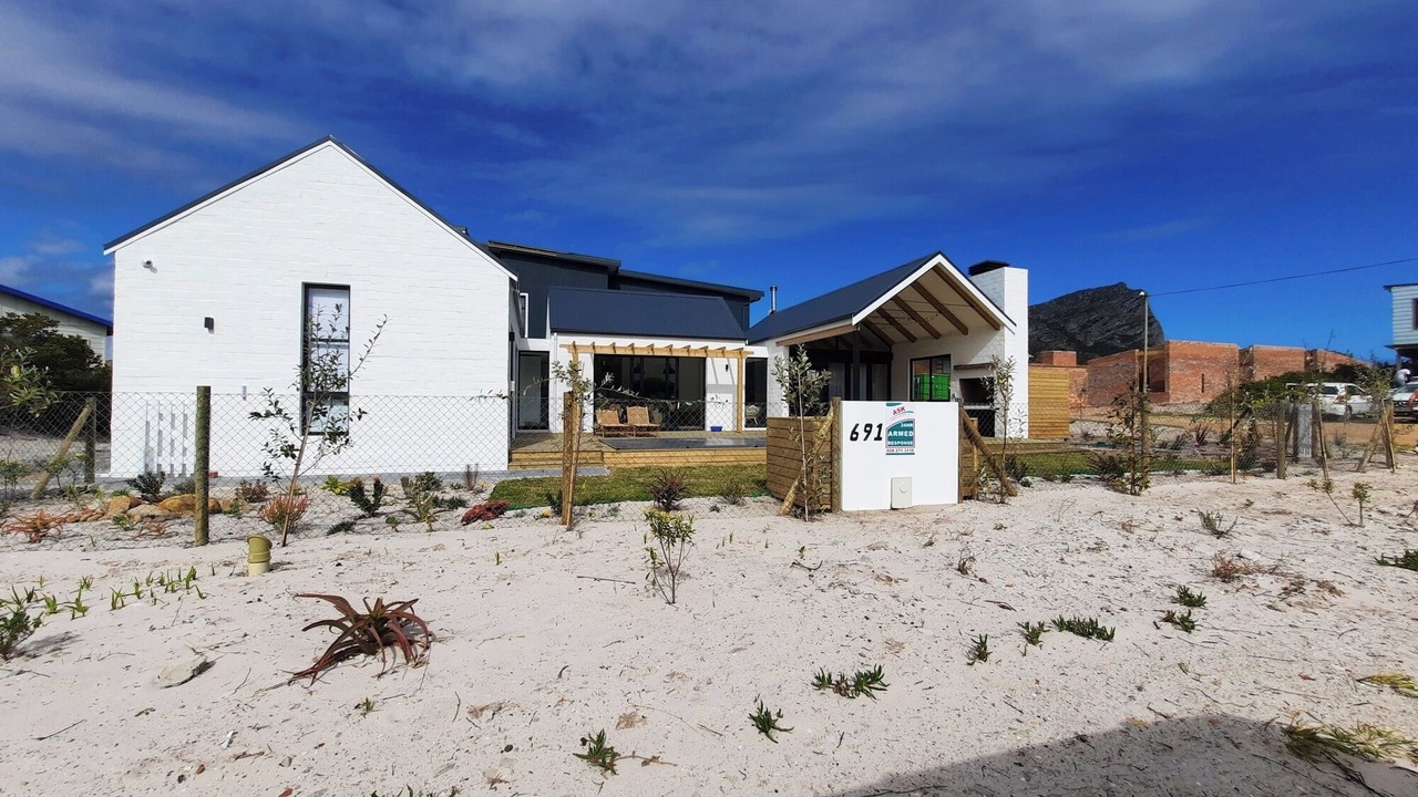 Photo of Outdoor in Pringle Bay