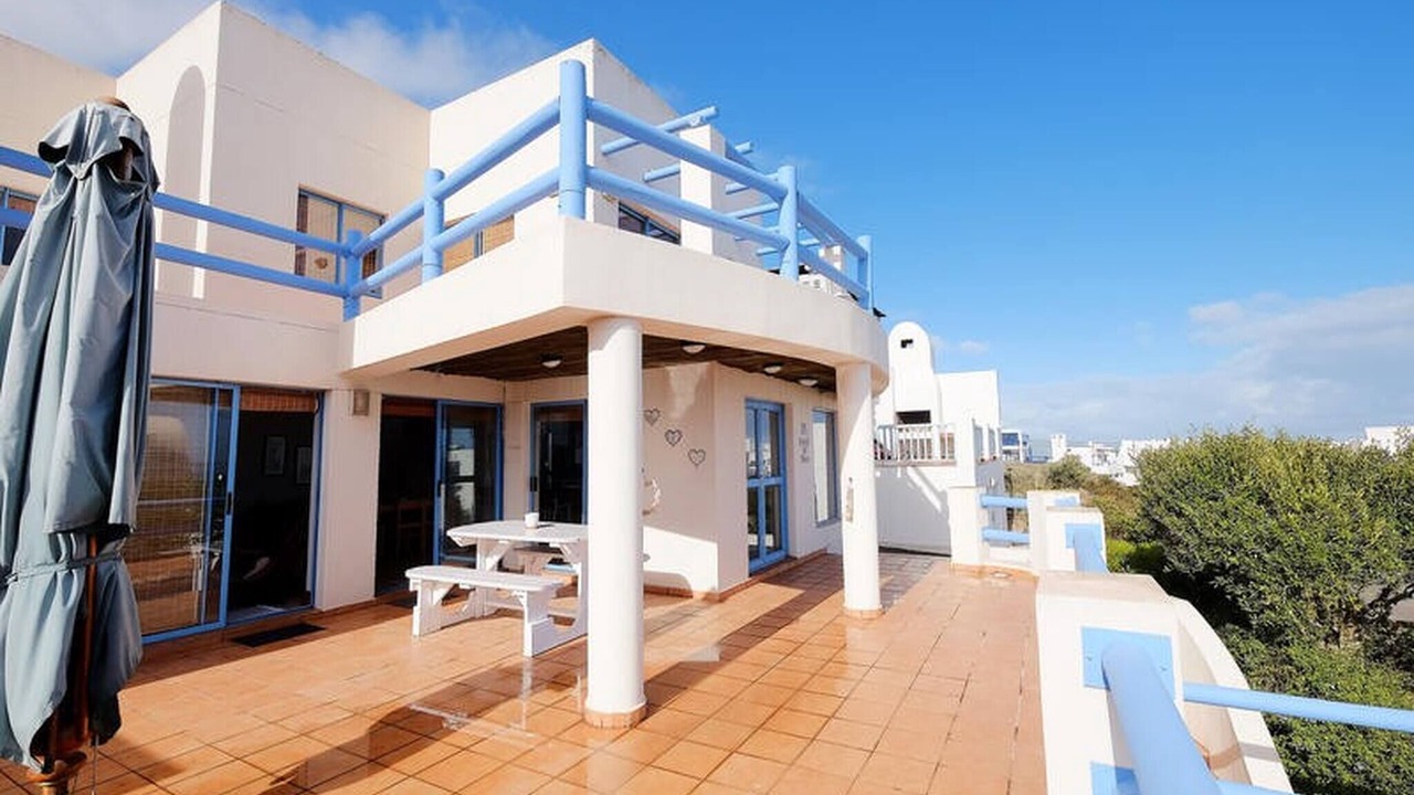 Photo of Patio Balcony in Paradise Beach