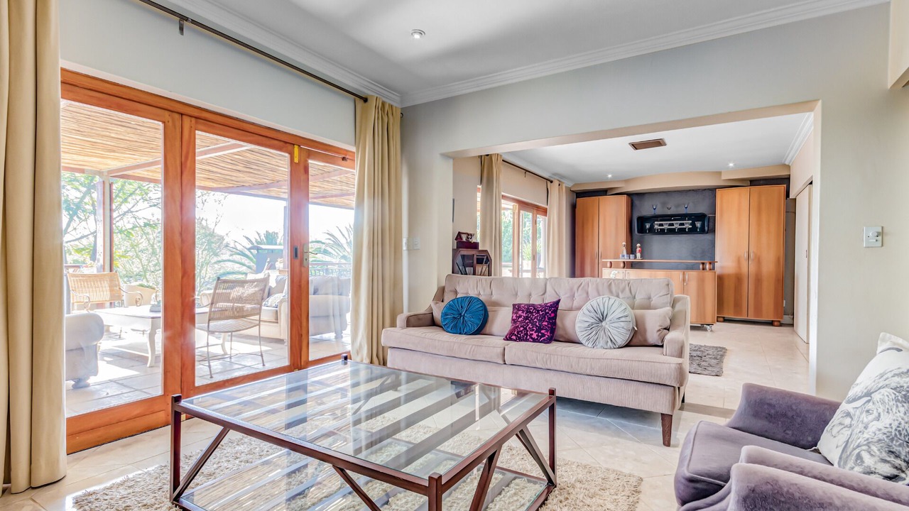 Photo of Livingroom in Northcliff