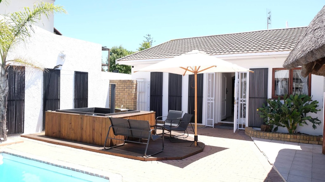 Photo of Patio Balcony in Bloubergstrand