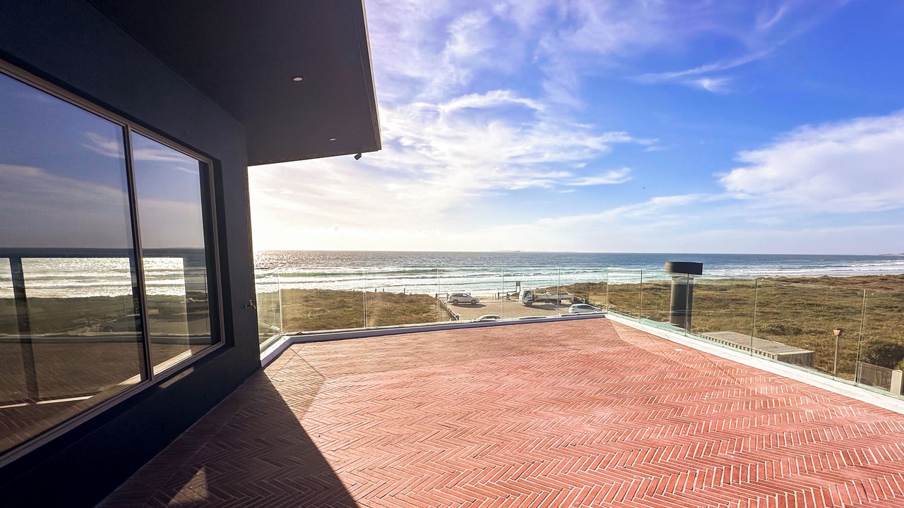 Photo of Patio Balcony in Sunset Beach
