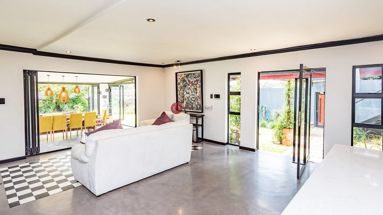 Photo of Livingroom in Greater Johannesburg Metropolitan Area