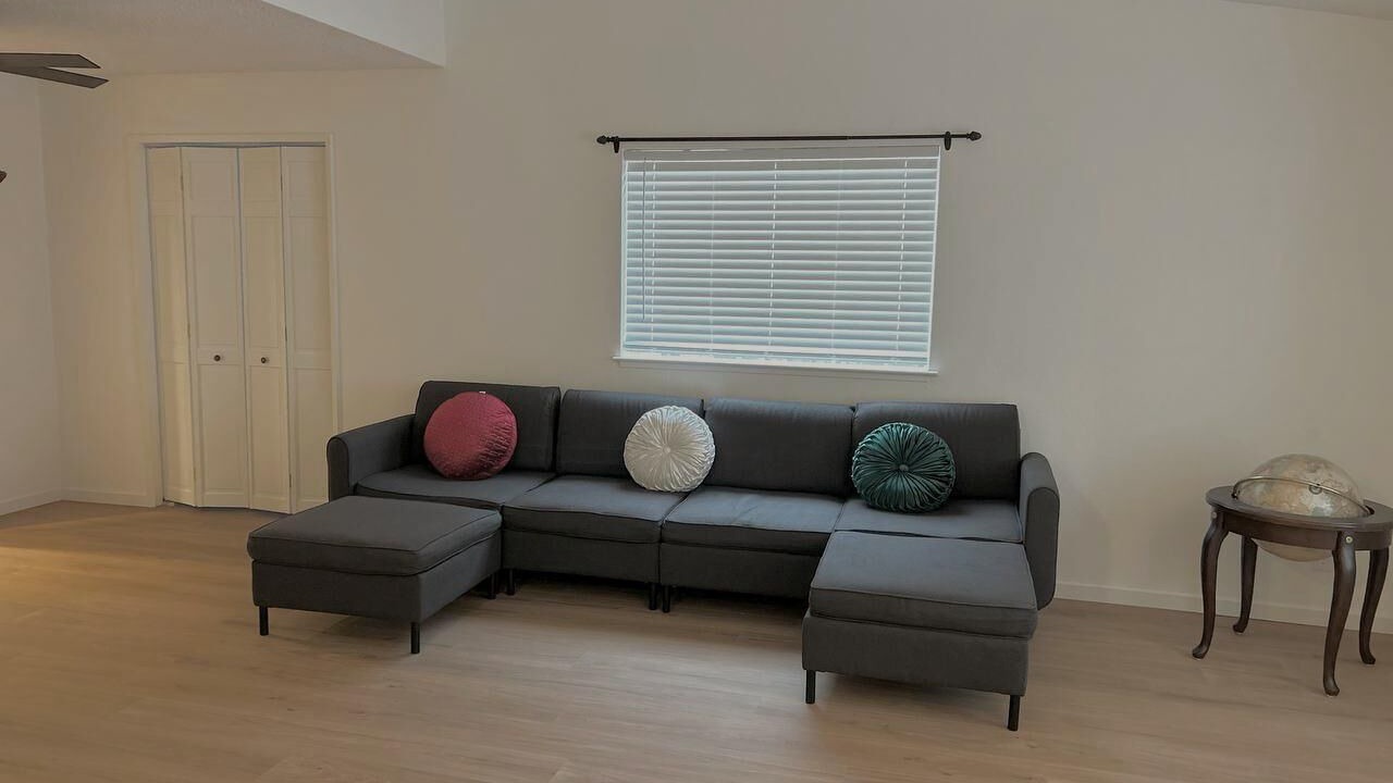 Photo of Livingroom in Pleasant Hill